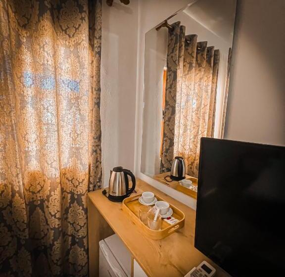 هتل Aromë Natyre By Alarafarm