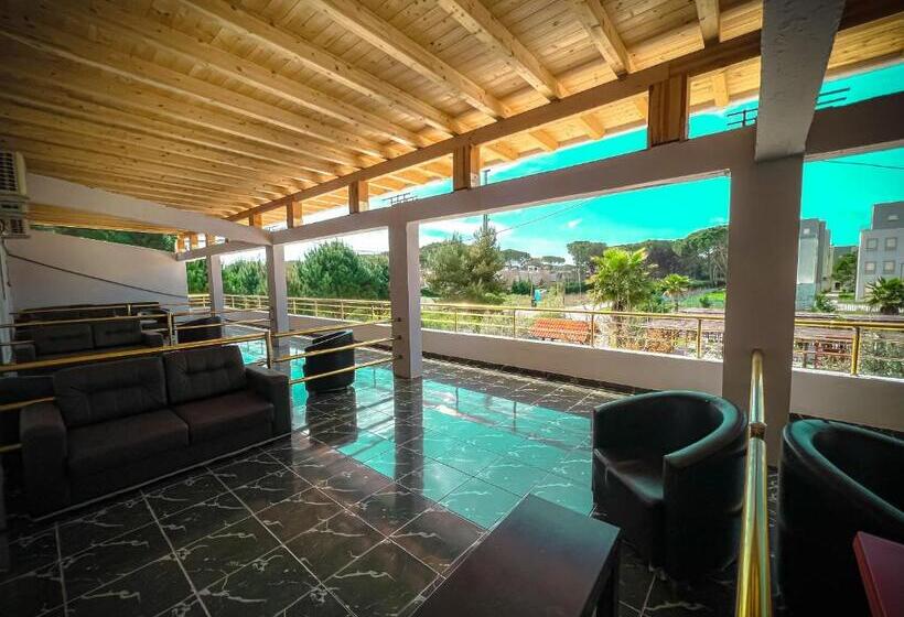 هتل Aromë Natyre By Alarafarm