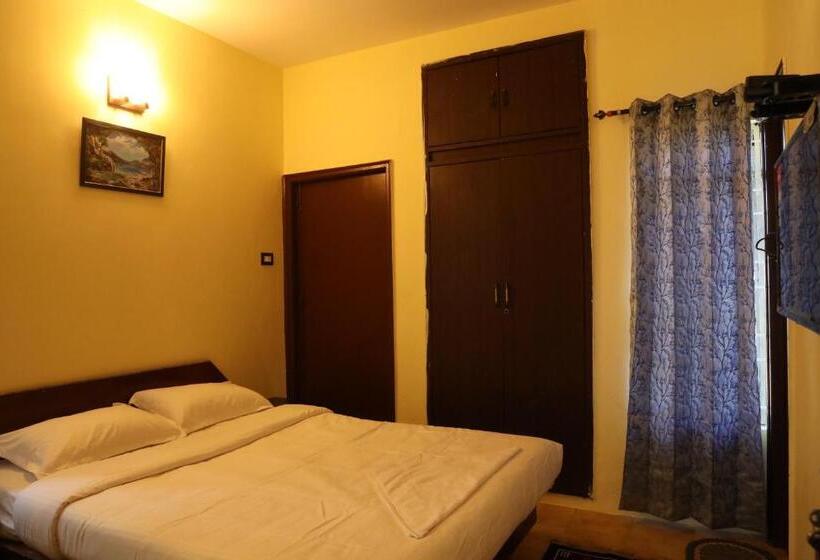 בית מלון כפרי Cold Cloud