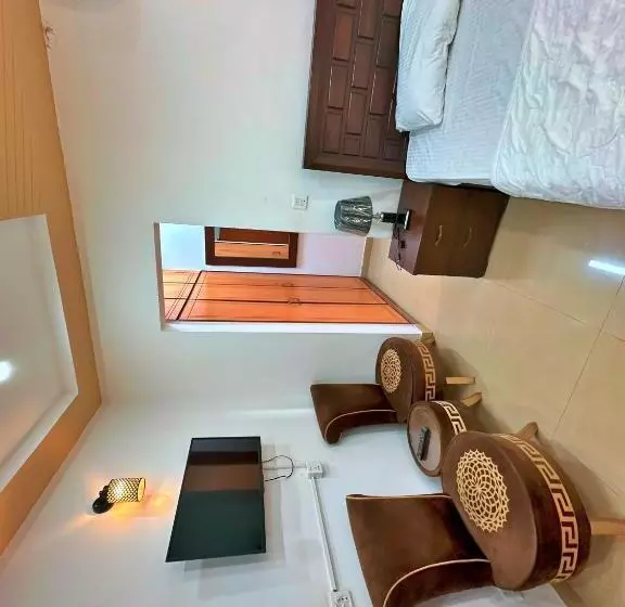 هتل Fundaq Siaaaz