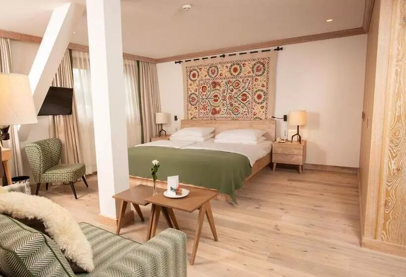 ホテル Hochschober