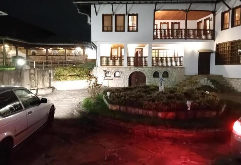 Отель Yankee Bohemia