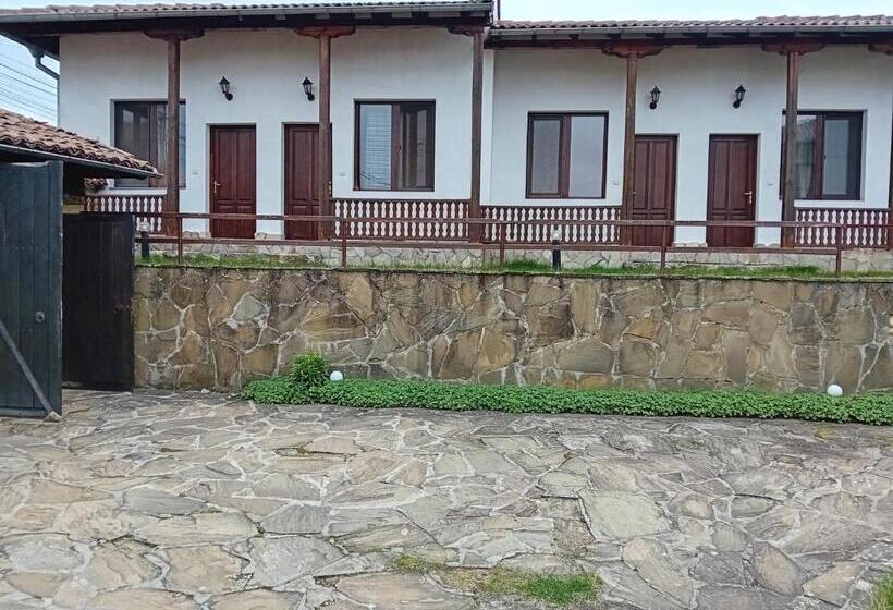 Отель Yankee Bohemia