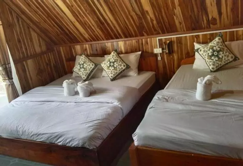 ペンション Amphai Guest House