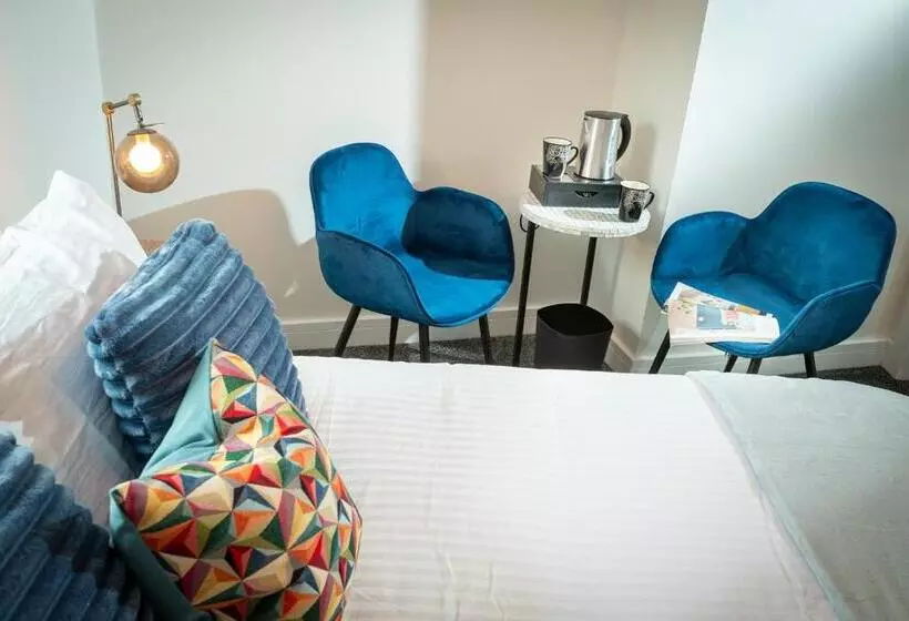 ペンション Kings Arms Suites   Deluxe Room   En Suite   Self Check In