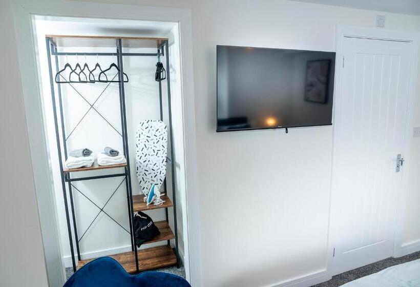 펜션 Kings Arms Suites   Deluxe Room   En Suite   Self Check In