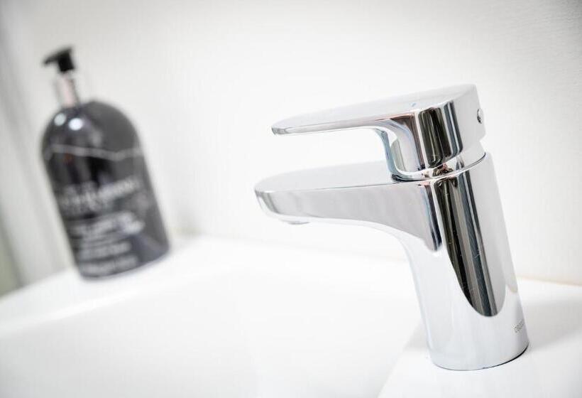 펜션 Kings Arms Suites   Deluxe Room   En Suite   Self Check In