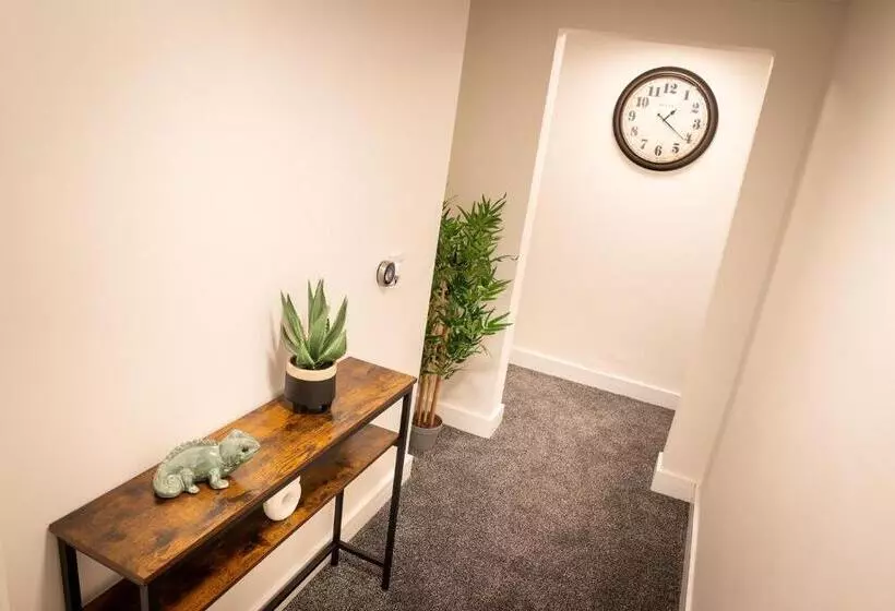 ペンション Kings Arms Suites   Deluxe Room   En Suite   Self Check In