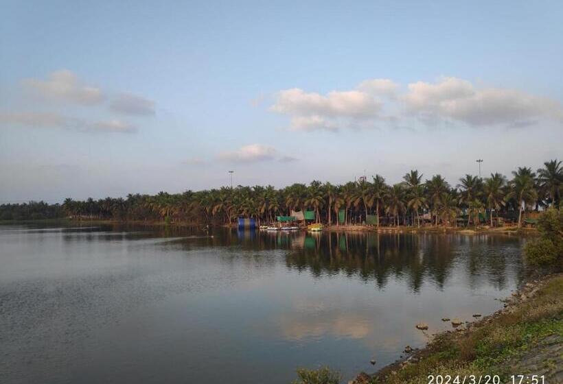 منتجع Janz Eden Bay