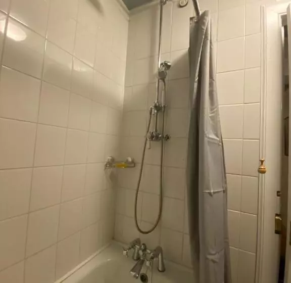 Aamiaismajoitus (B&B) Glenaros Lodge