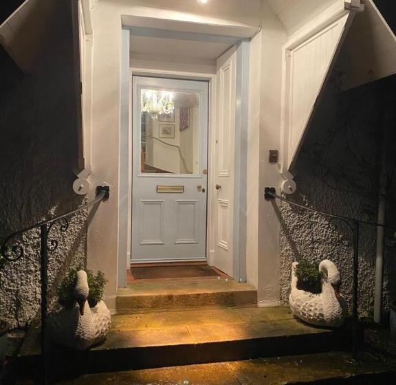 Bed and Breakfast Glenaros Lodge