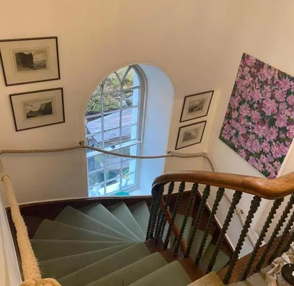 Aamiaismajoitus (B&B) Glenaros Lodge