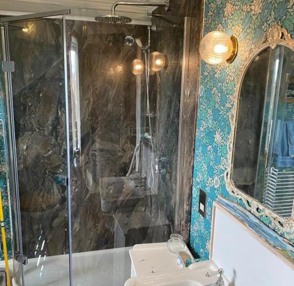 Bed and Breakfast Glenaros Lodge