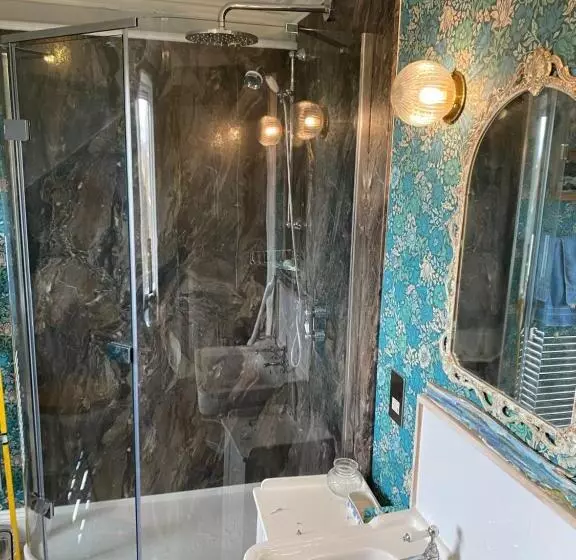 Aamiaismajoitus (B&B) Glenaros Lodge