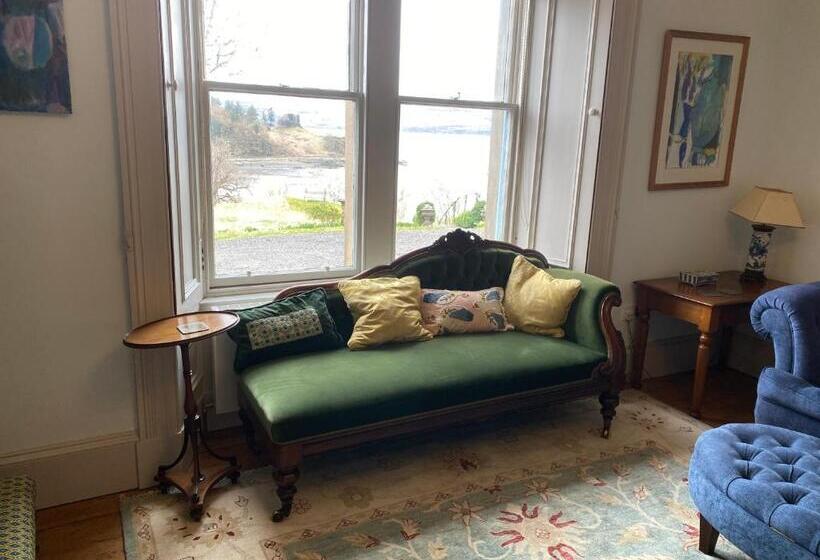 Bed and Breakfast Glenaros Lodge