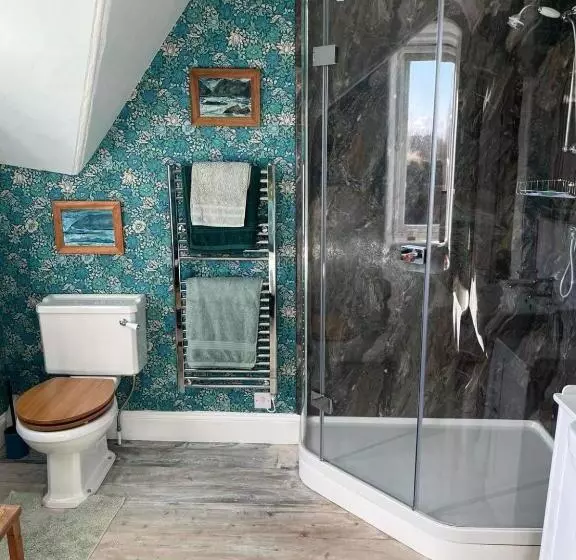 Aamiaismajoitus (B&B) Glenaros Lodge