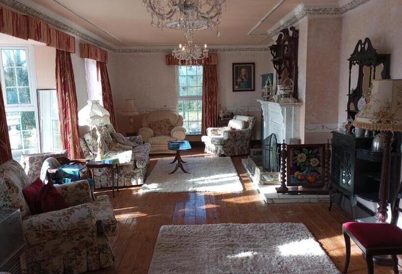 민박 Hardwood Hall