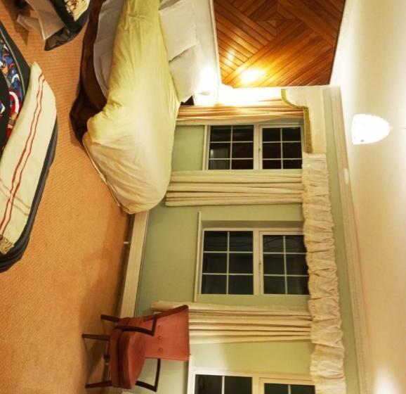 민박 Hardwood Hall