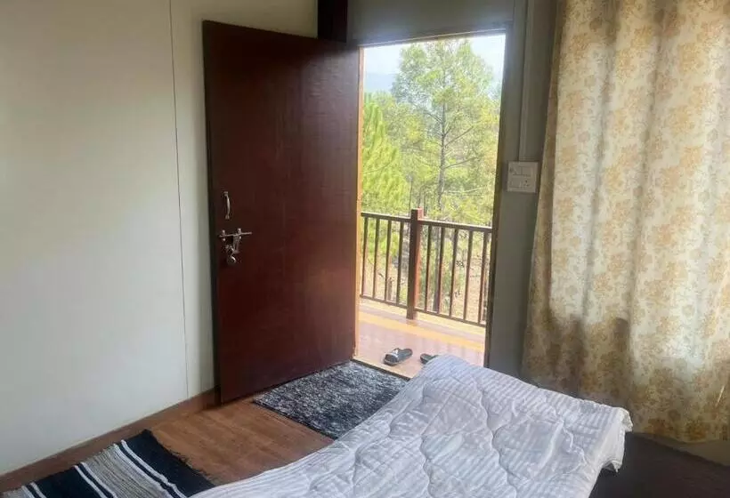 تختخواب و صبحانه Reys Cafe And Boutique Cottage   A Jungle Stay
