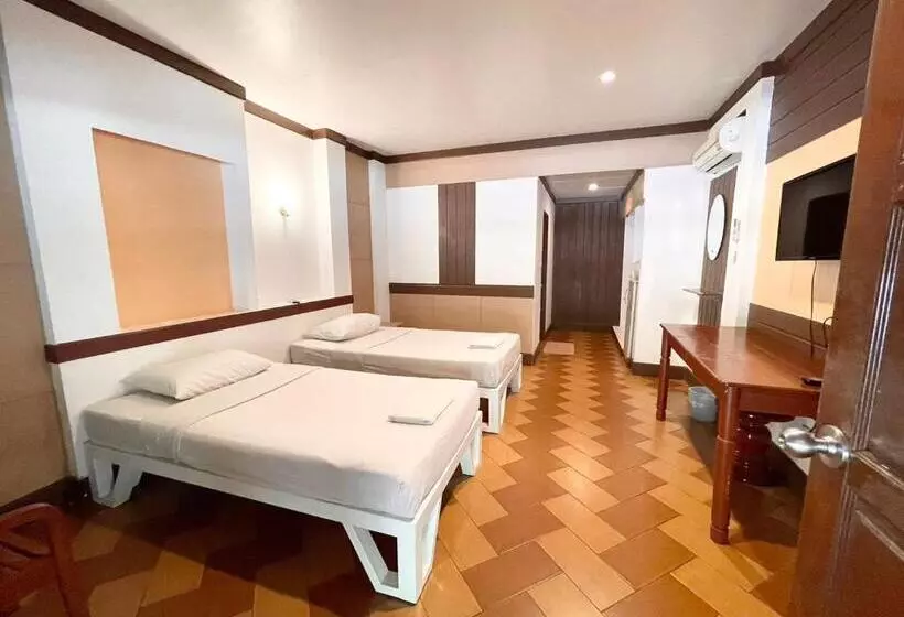 ホテル บ้านสวนรีสอร์ท นครสวรรค์
