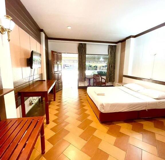 هتل บ้านสวนรีสอร์ท นครสวรรค์