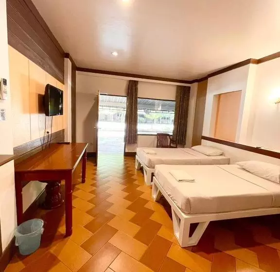 ホテル บ้านสวนรีสอร์ท นครสวรรค์