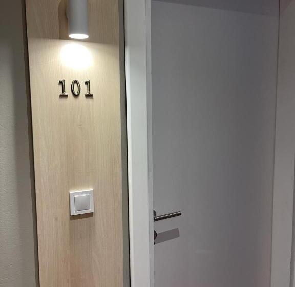 هتل Bacolux Santis, Covasna