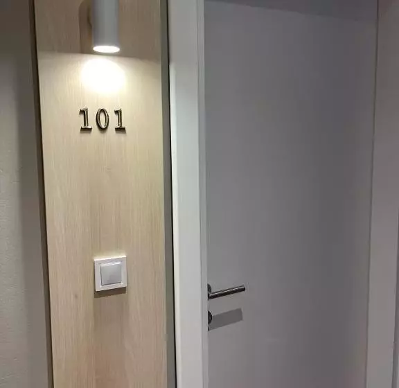 هتل Bacolux Santis, Covasna