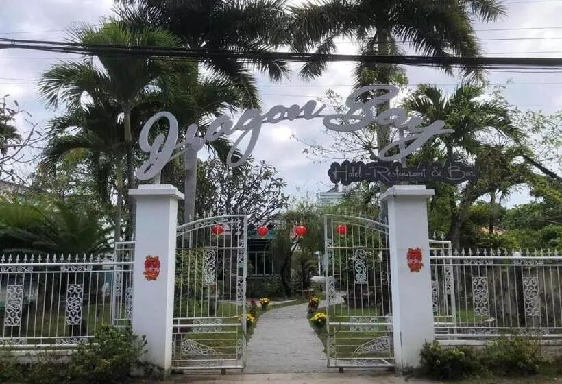 هتل Dragon Bay