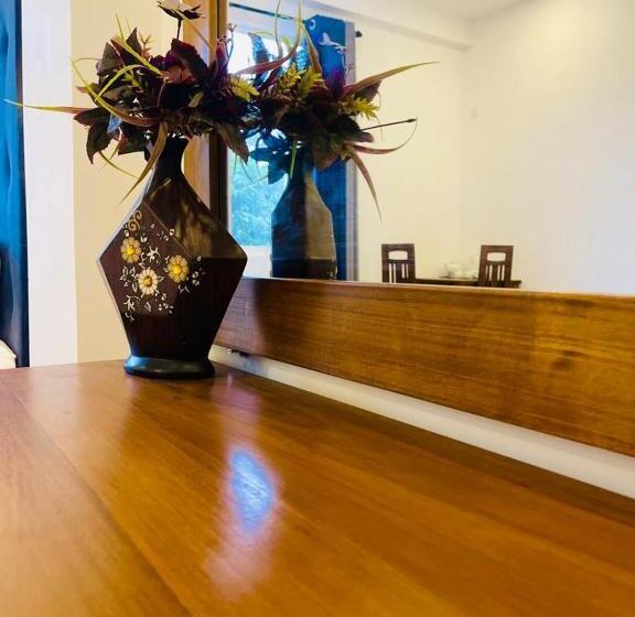 Hotel Hanthana Sk Paradise