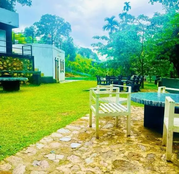 Hotelli Hanthana Sk Paradise