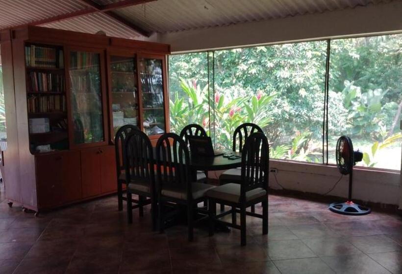 בית מלון כפרי La Madre Tierra De Cache