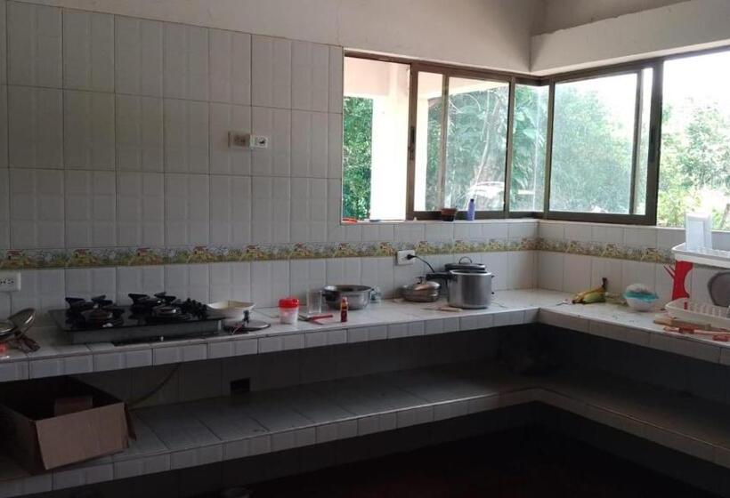 בית מלון כפרי La Madre Tierra De Cache