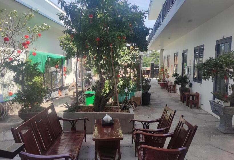 هتل New Wave Homestay