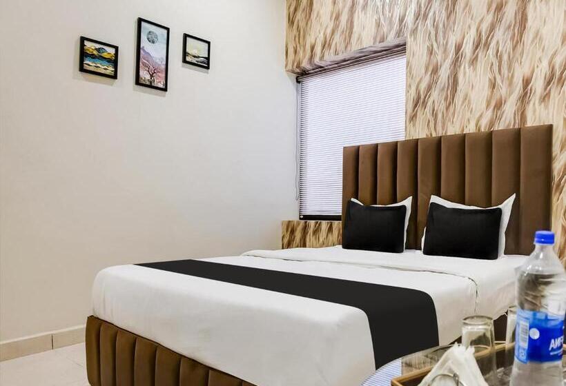 Fabhotel Royal Regency I