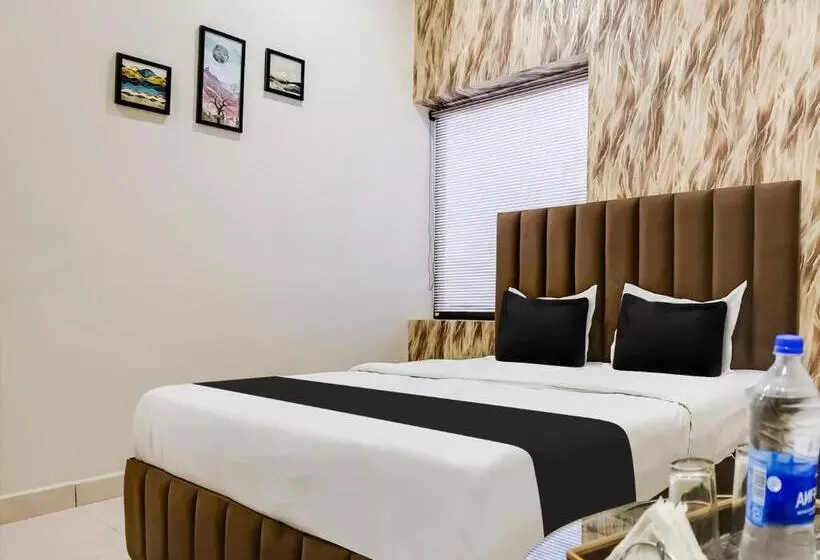 Fabhotel Royal Regency I