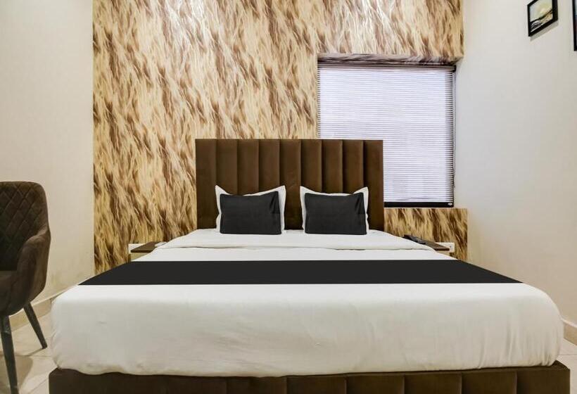 Fabhotel Royal Regency I