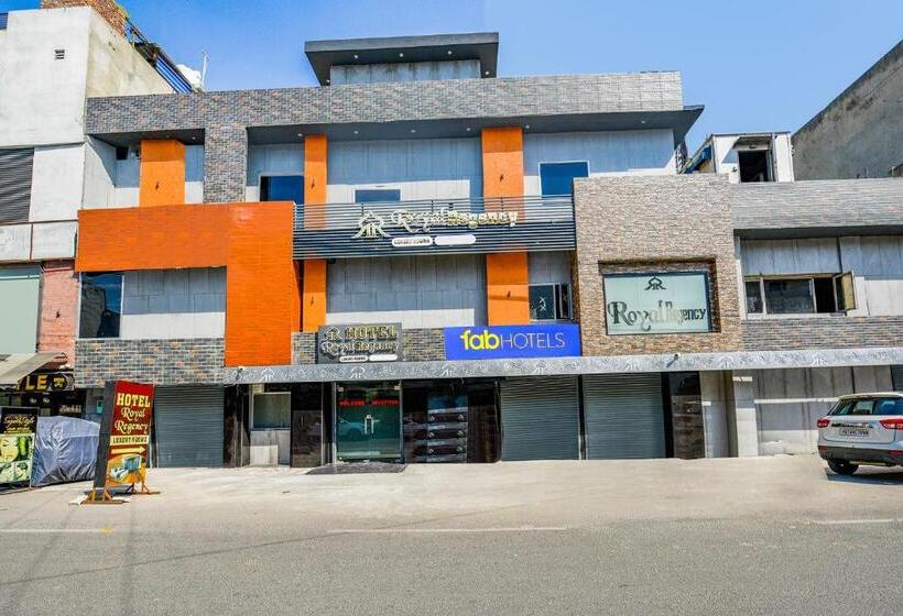 Fabhotel Royal Regency I