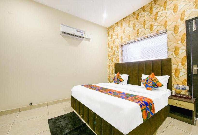 Fabhotel Royal Regency I