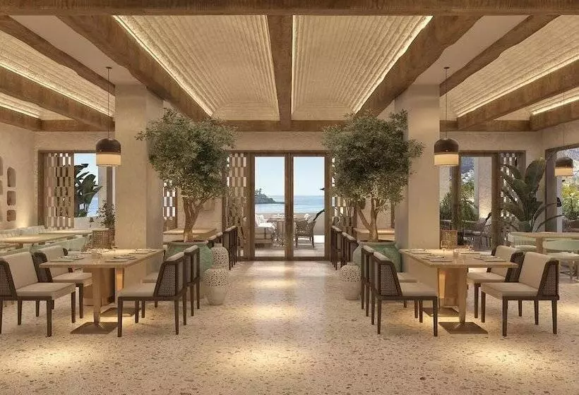 Hotelli Ruins Luxury Resort