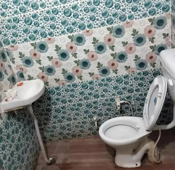 ペンション Dayalu Dham