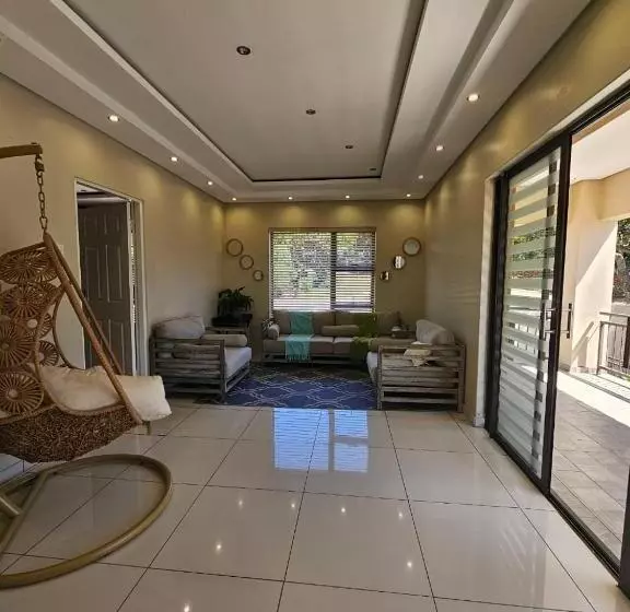 پانسیون Omosa Guest House