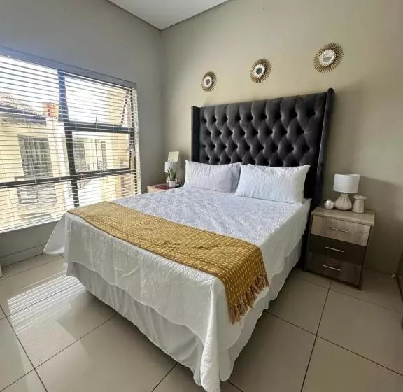 پانسیون Omosa Guest House