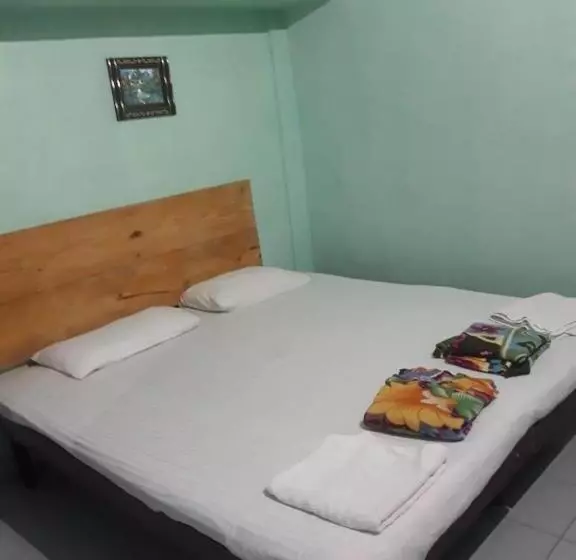 ペンション Sunita Guest House