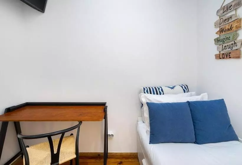 پانسیون Whome Urban Tech Retreat, Modern Hubs For Remote Living