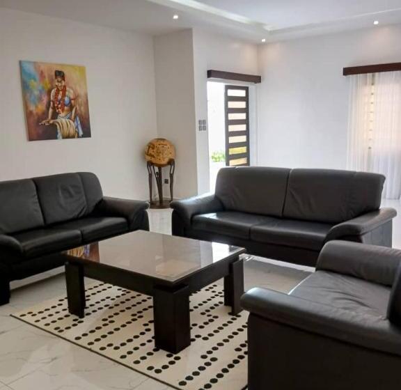 پانسیون Maison Houefa Service Immobilier