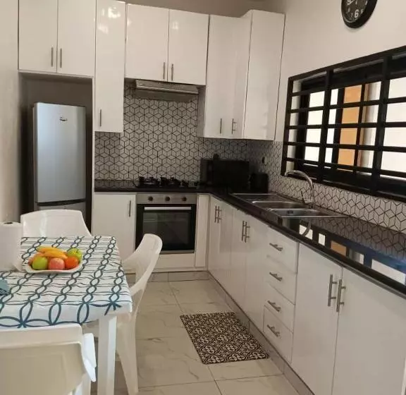 پانسیون Maison Houefa Service Immobilier