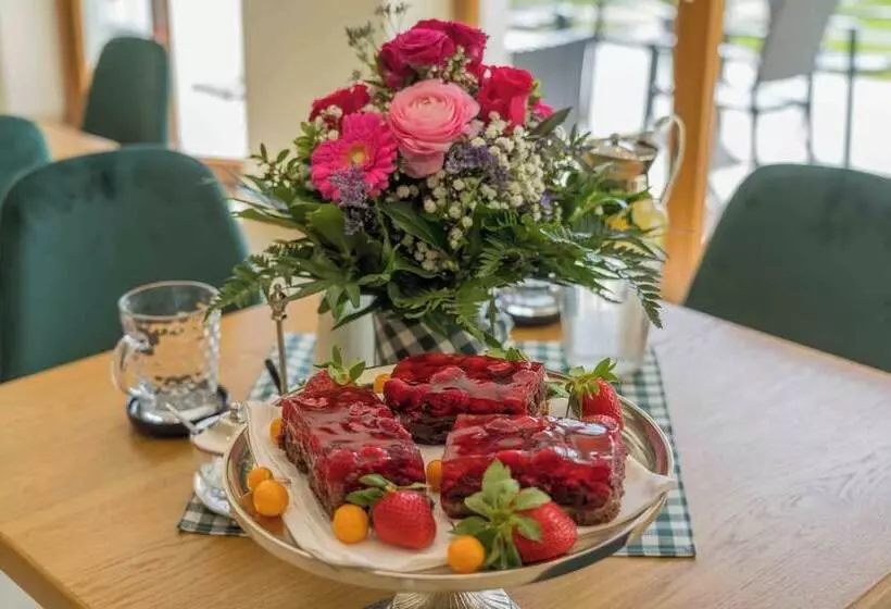 ホテル Chalet An Der Brunnader Ihr Perfekter Rückzugsort In Der Bayerischen Toskana
