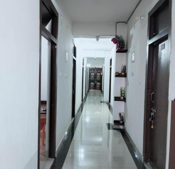 בית מלון כפרי Utsav & Banquet Hall