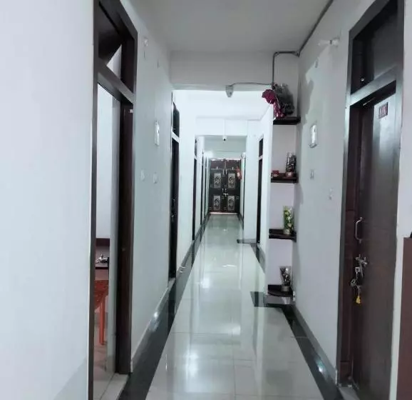 ホテル Utsav & Banquet Hall